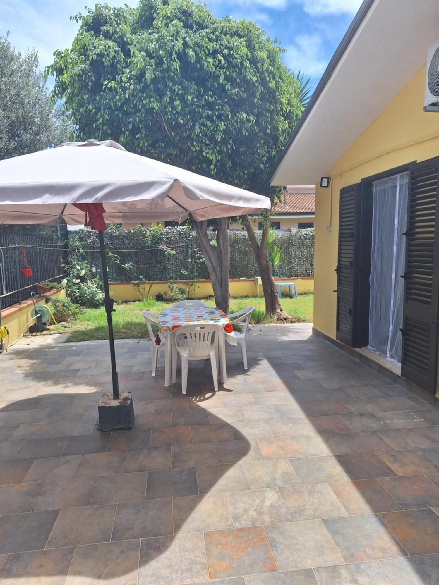 Casa Vacanza Marta Torrenova  Екстер'єр фото